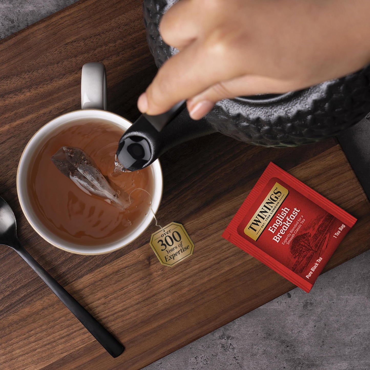 Twinings English Breakfast Black Tea Individually Wrapped Bags, 100 Count (Pack Of 1), Smooth, Flavourful, And Robust, Caffeinat