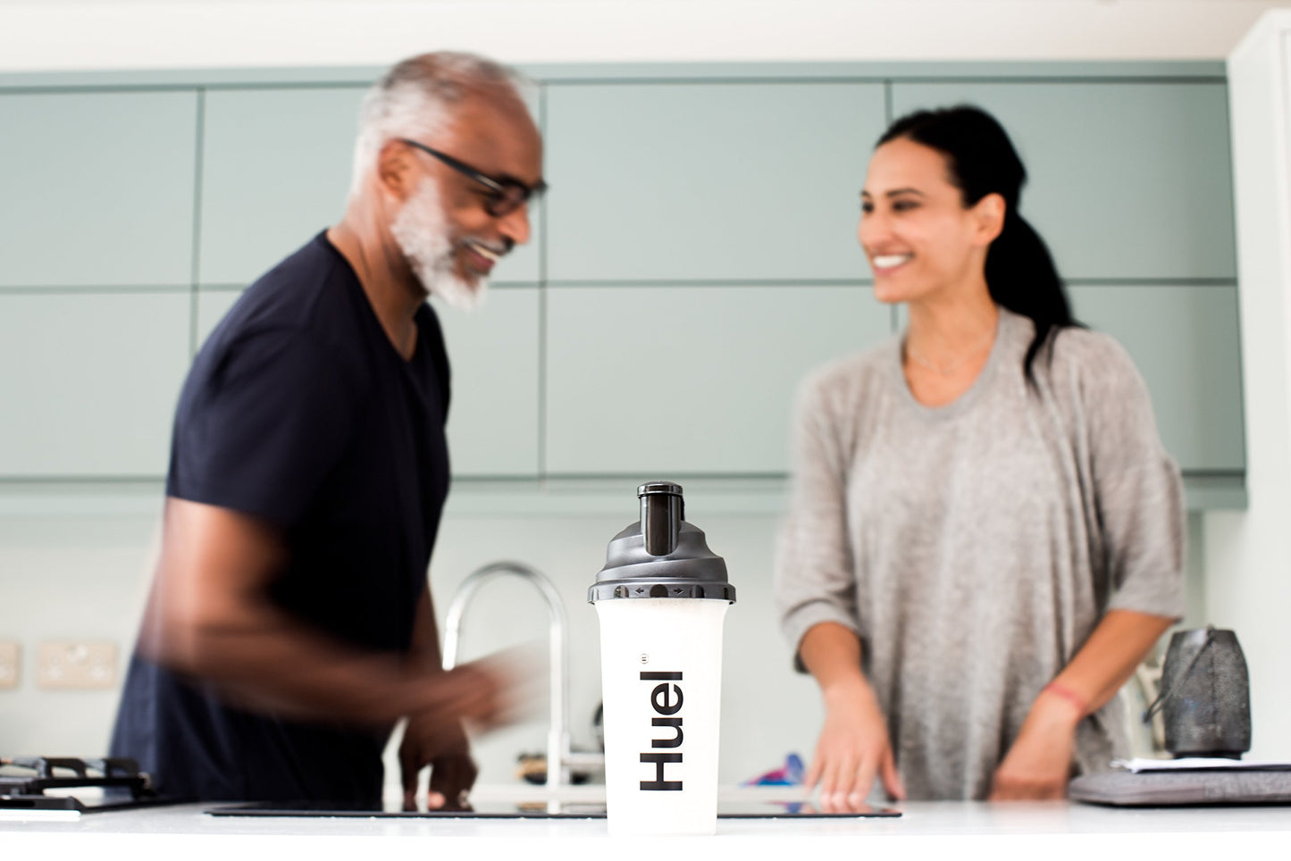Huel Nutritionally Complete Food Powder, Gluten Free, Unflavored, 61.6 oz (2 Pouches) - 100% Vegan Meal Replacement