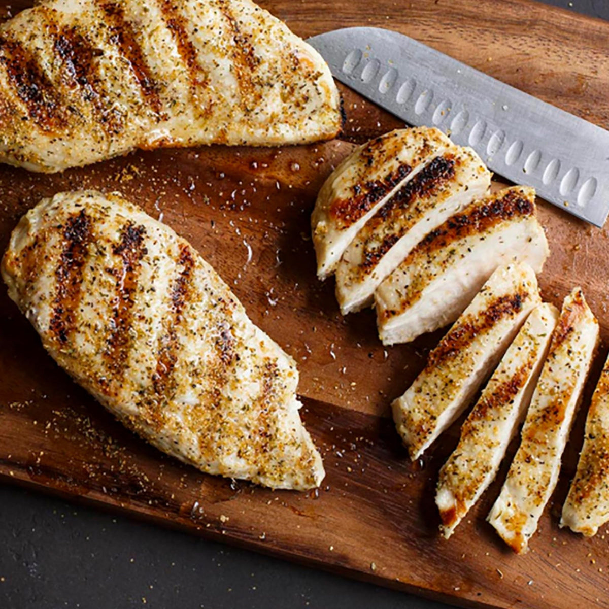 McCormick Grill Mates Montreal Chicken Seasoning, 23 oz - Blend of Garlic, Onion, Black & Red Pepper, Paprika for Meats & Seafood