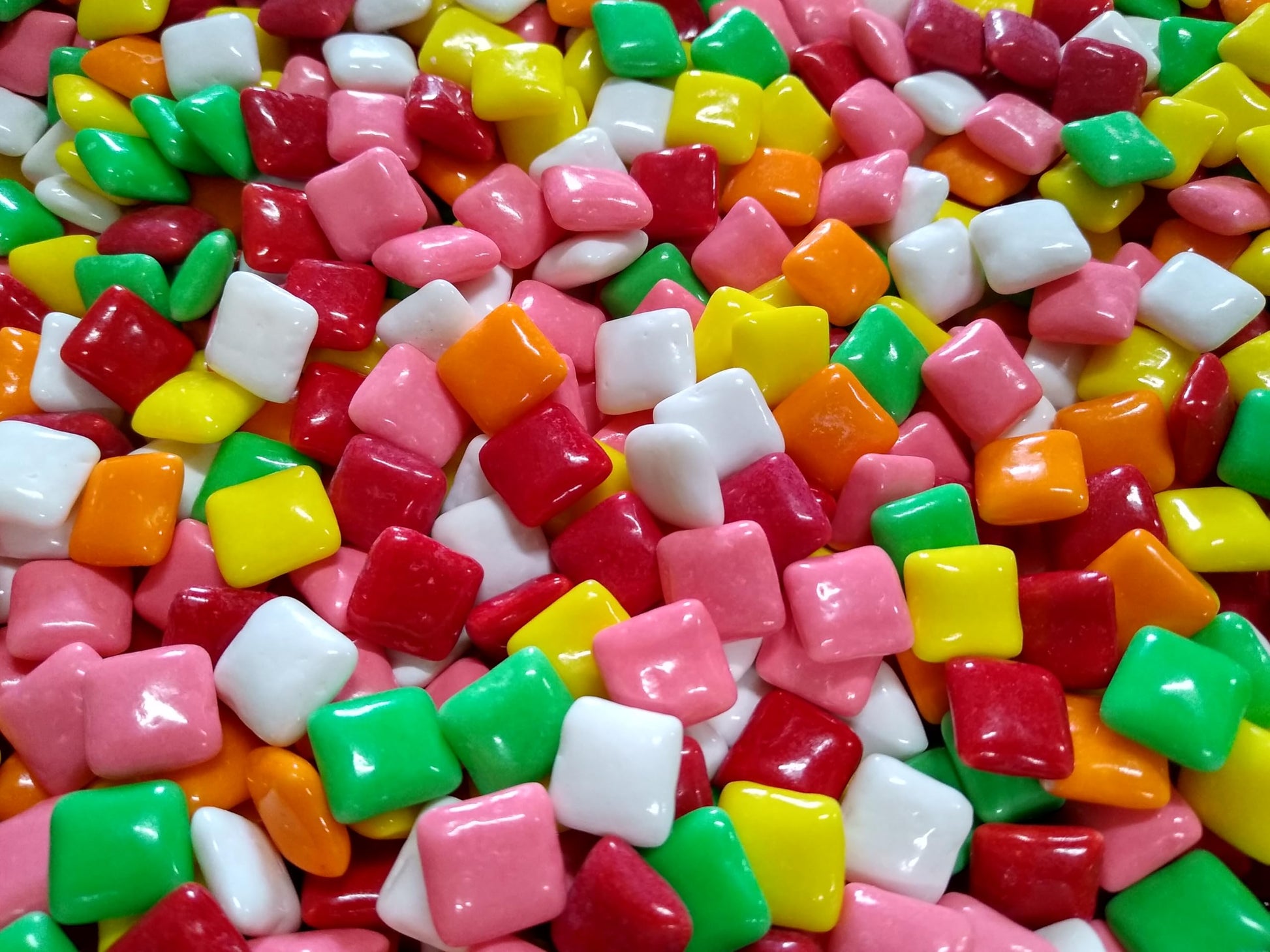 Chiclet Gum - 1 lb of Fresh Delicious Fruti Flavored Square Tab Crunchy Shell Chewing Gum