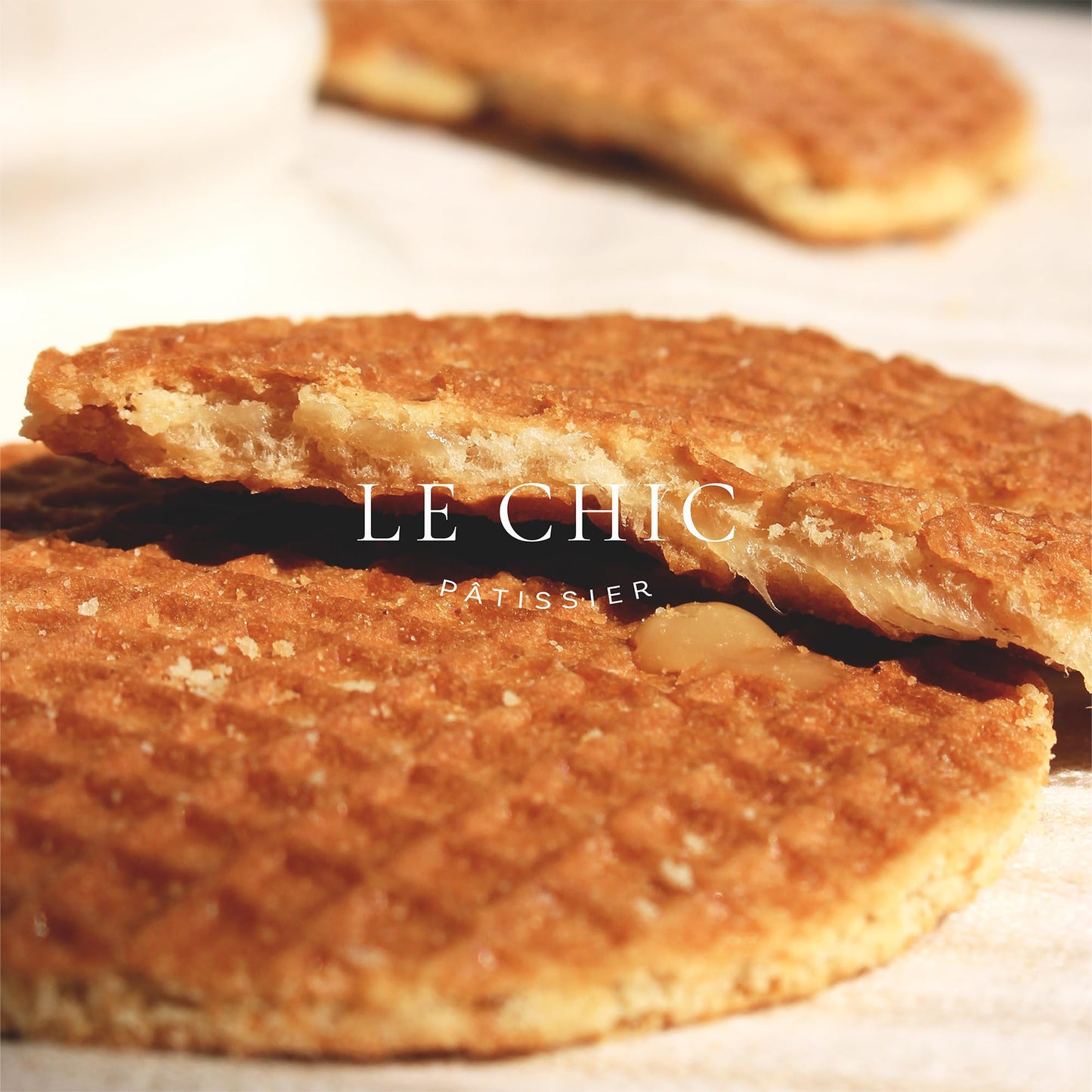 Le Chic Patissier 150 Caramel & Vanilla Stroopwafels Soft Toasted Pack of 15 (11.11oz each) Original Dutch Caramel Waffle Recipe