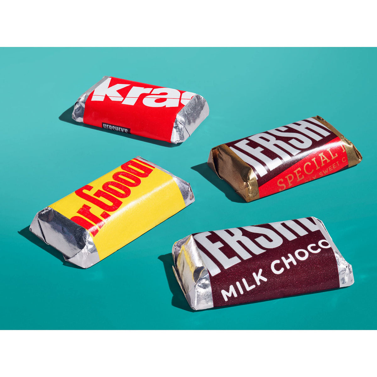 HERSHEYS Miniatures Assorted Chocolate Candy Family Pack, 17.6 oz