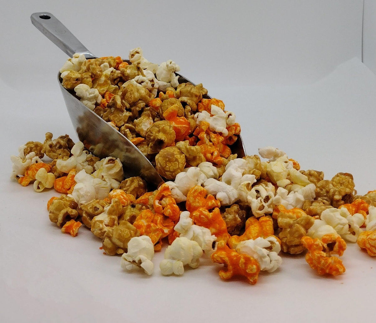 Ren  Es Wisconsin Mix Gourmet Popcorn - Mix Of 3 Flavors, Brown Sugar Caramel Crunch Corn, Wisconsin Cheddar Cheesy Corn, Sweet