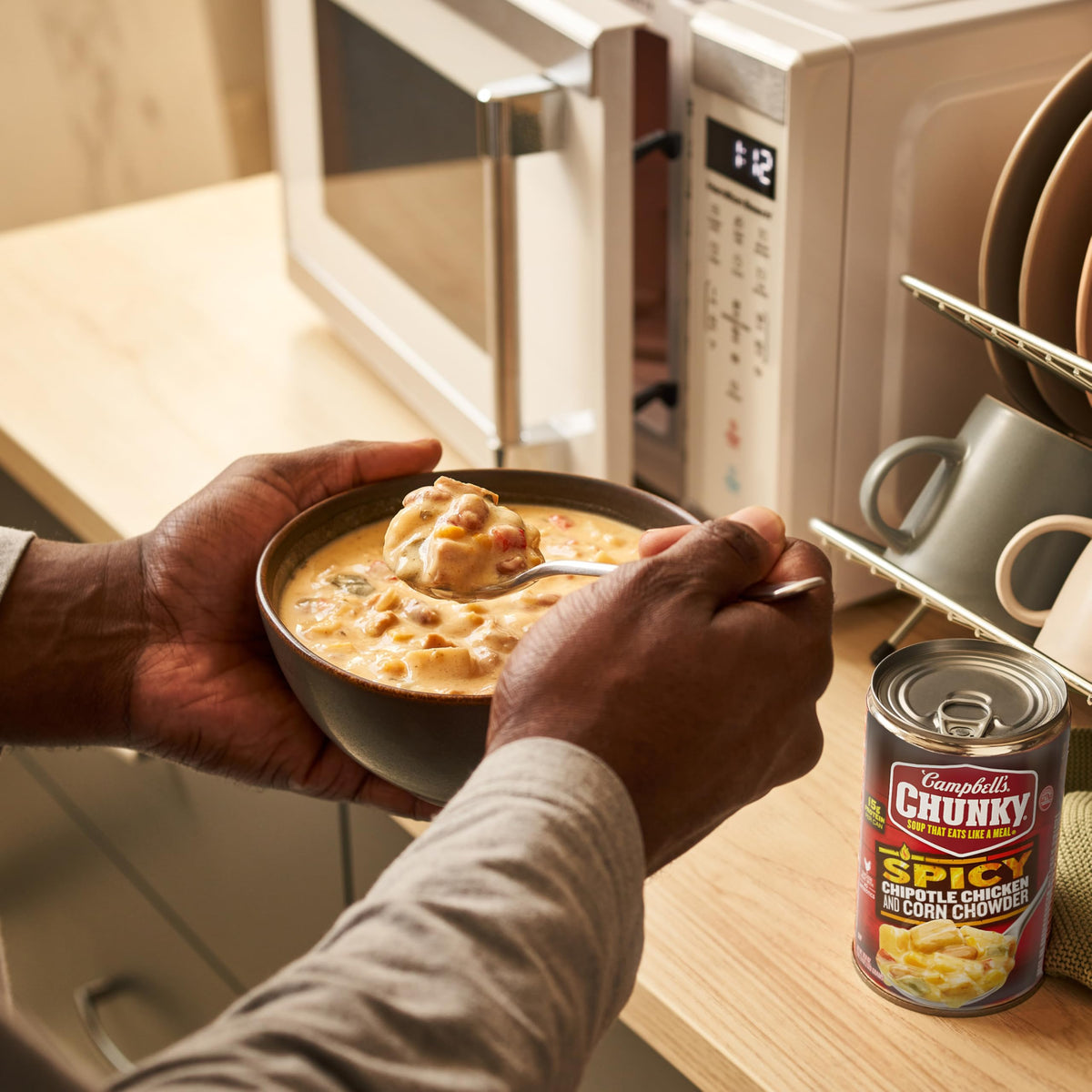 Campbells Chunky Soup, Chipotle Chicken Corn Chowder Soup, 18.8 Oz Can