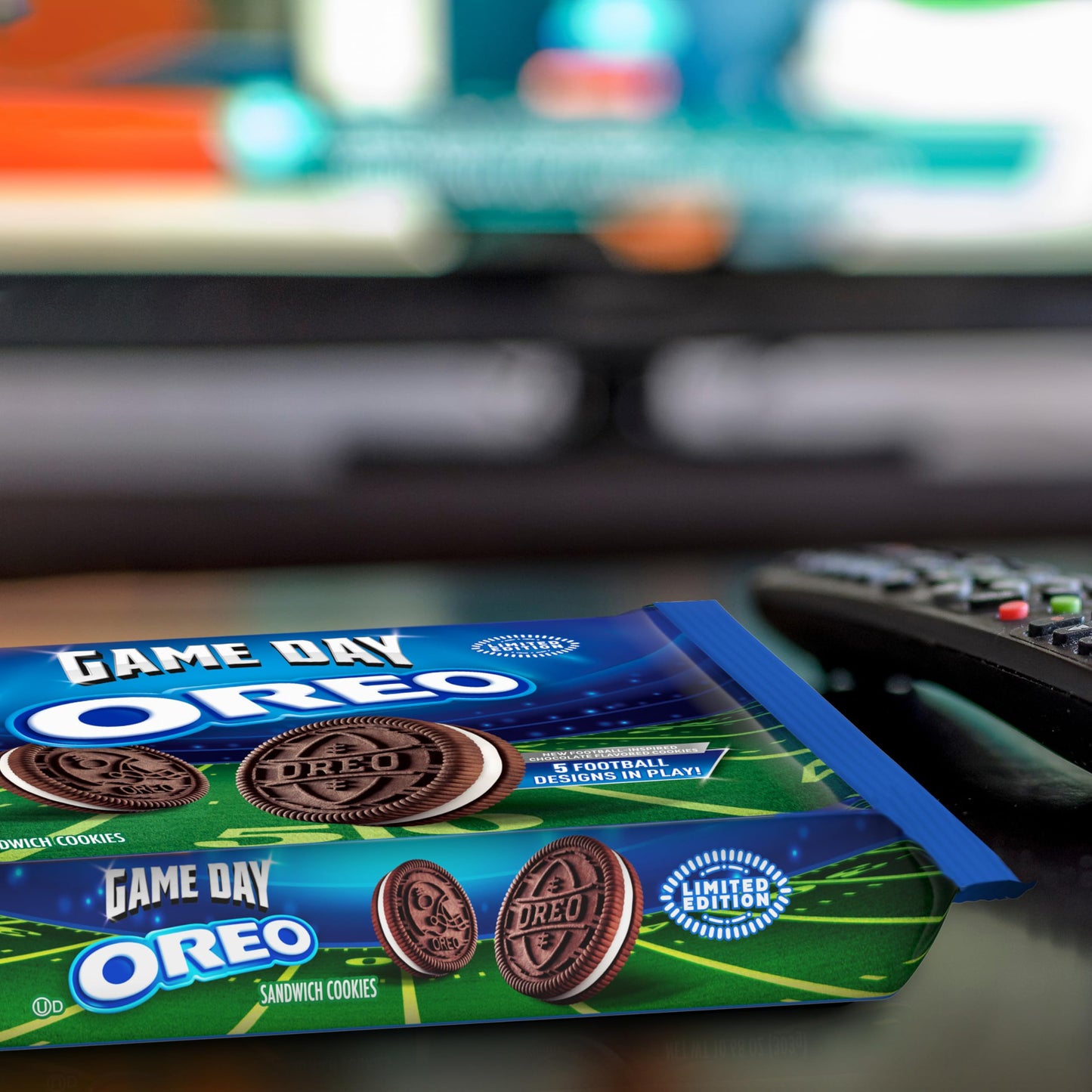 Oreo Game Day Chocolate Sandwich Cookies, Limited Edition, 10.68 Oz