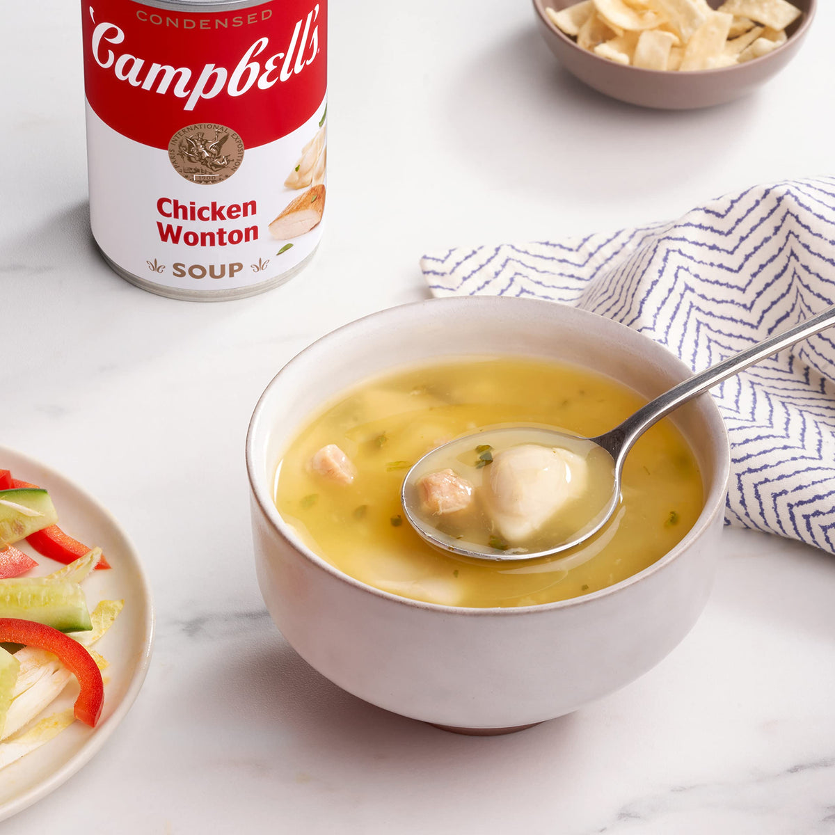 Campbell's Condensed Chicken Wonton Soup, 10.5 oz Can - Delicious Asian-Inspired Flavor, Perfect for Quick Meals or Snacks
