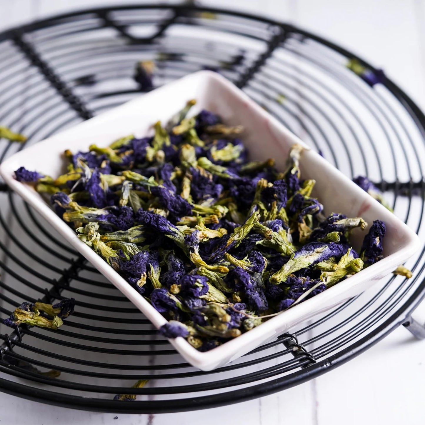 Urban Platter Blue Butterfly Pea Flower | 1.41 Oz (120+ Cups) | Dried Flowers For Tea | Rich In Antioxidants | Caffeine-Free Herbal Tea | Natural Blue & Purple Color For Iced Teas & Cocktails