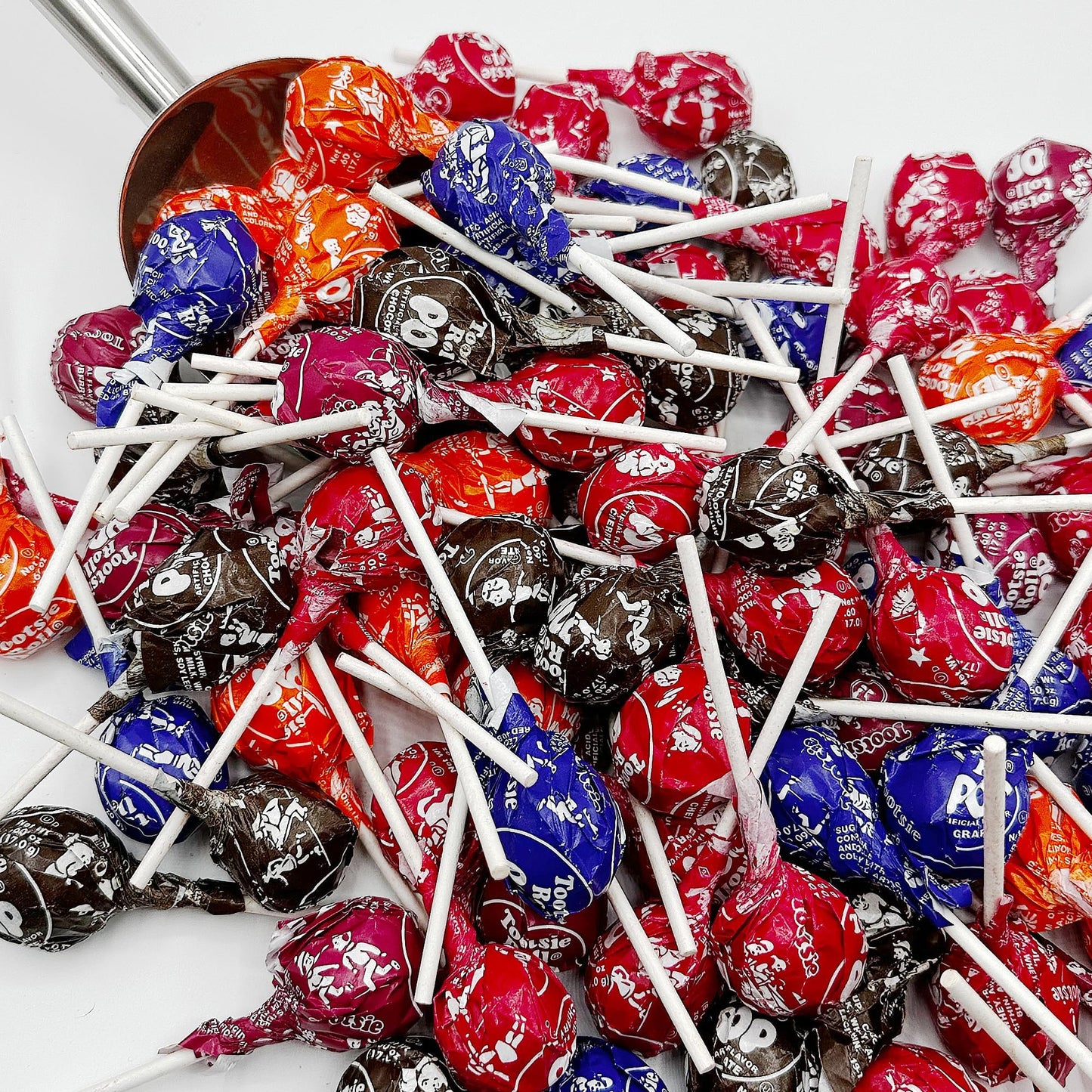 Tootsie Roll Pops - Candy Fruit Flavors with Chocolate Tootsie Roll Center - 1 Pound Bulk Bag - Assorted Individually Wrapped Tootsie Pops Lollipops Holiday Candy (Approx 22 Count)