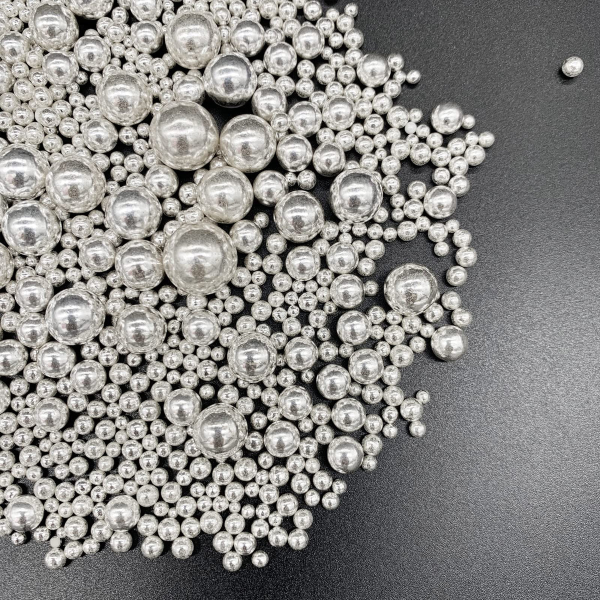 Weraru Edible Silver Pearl Sugar Sprinkles Candy Mixing Size Baking Edible Cake Decorations Cupcake Toppers Cookie Decorating Ce