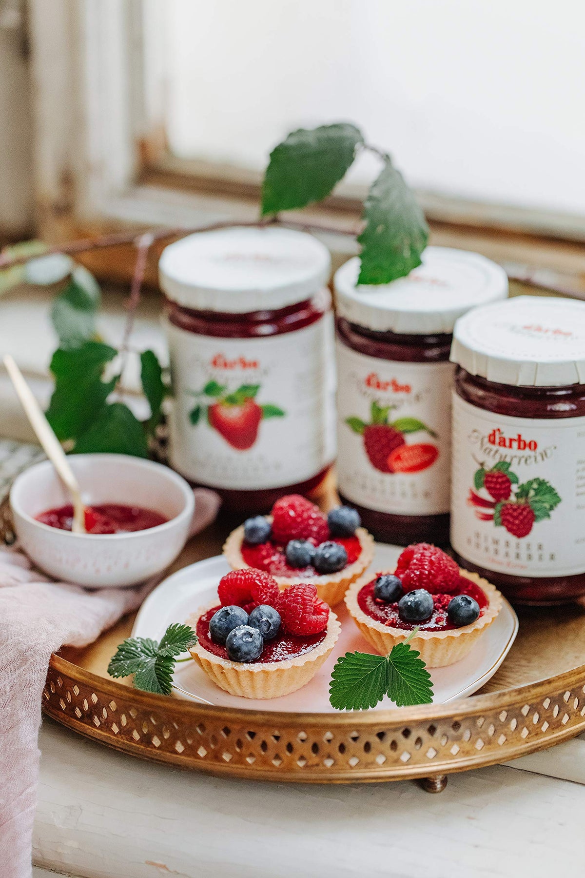 Darbo All-Natural Raspberry Fruit Spread, 16 oz |Crafted Tradition | Pure Fruit Flavor No Artificial Preservatives-Ensuring a Na