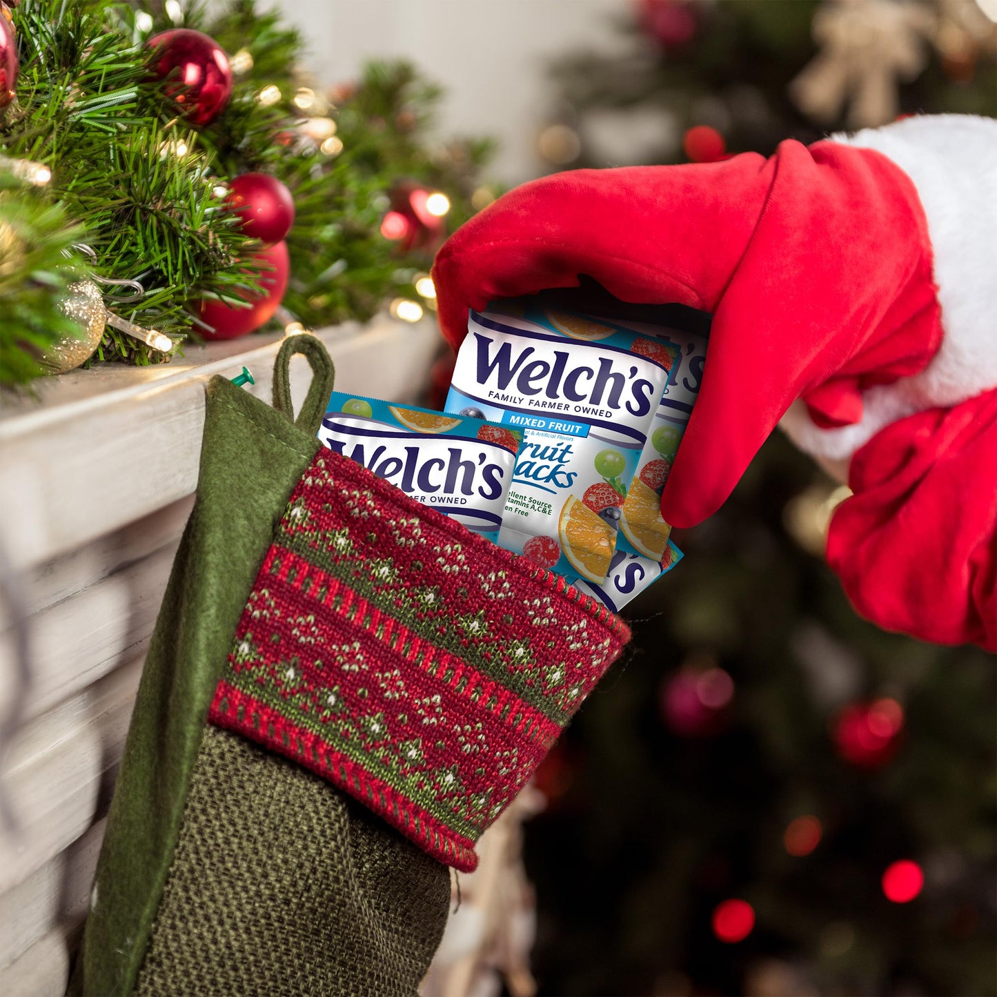 Welchs Fruit Snacks  Mixed Fruit & Mango Peach Snack Box  Gluten Free  Stocking Stuffers  0.8oz Snack Packs (Pack of 60)