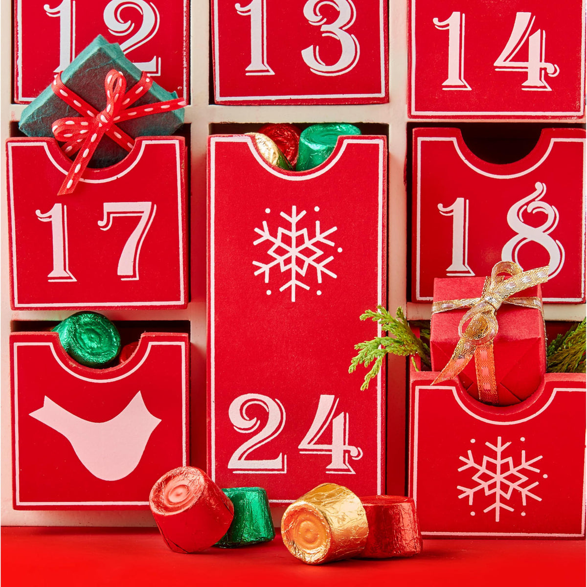 ROLO Rich Chocolate Caramels, Christmas Candy Bag, 17 oz
