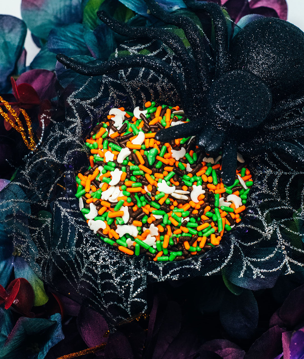 Halloween Party Edible Decorations Sprinkle Blends - A Spooky 4 Ounce Variation (Ghost Bumps)