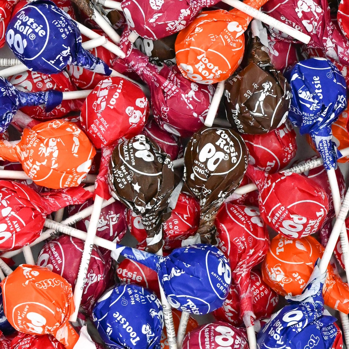 Classic Roll Pops with Chocolate Center, Bulk Bag (22 Count) - Assorted Fruit Flavors, Individually Wrapped Lollipops for Candy 
