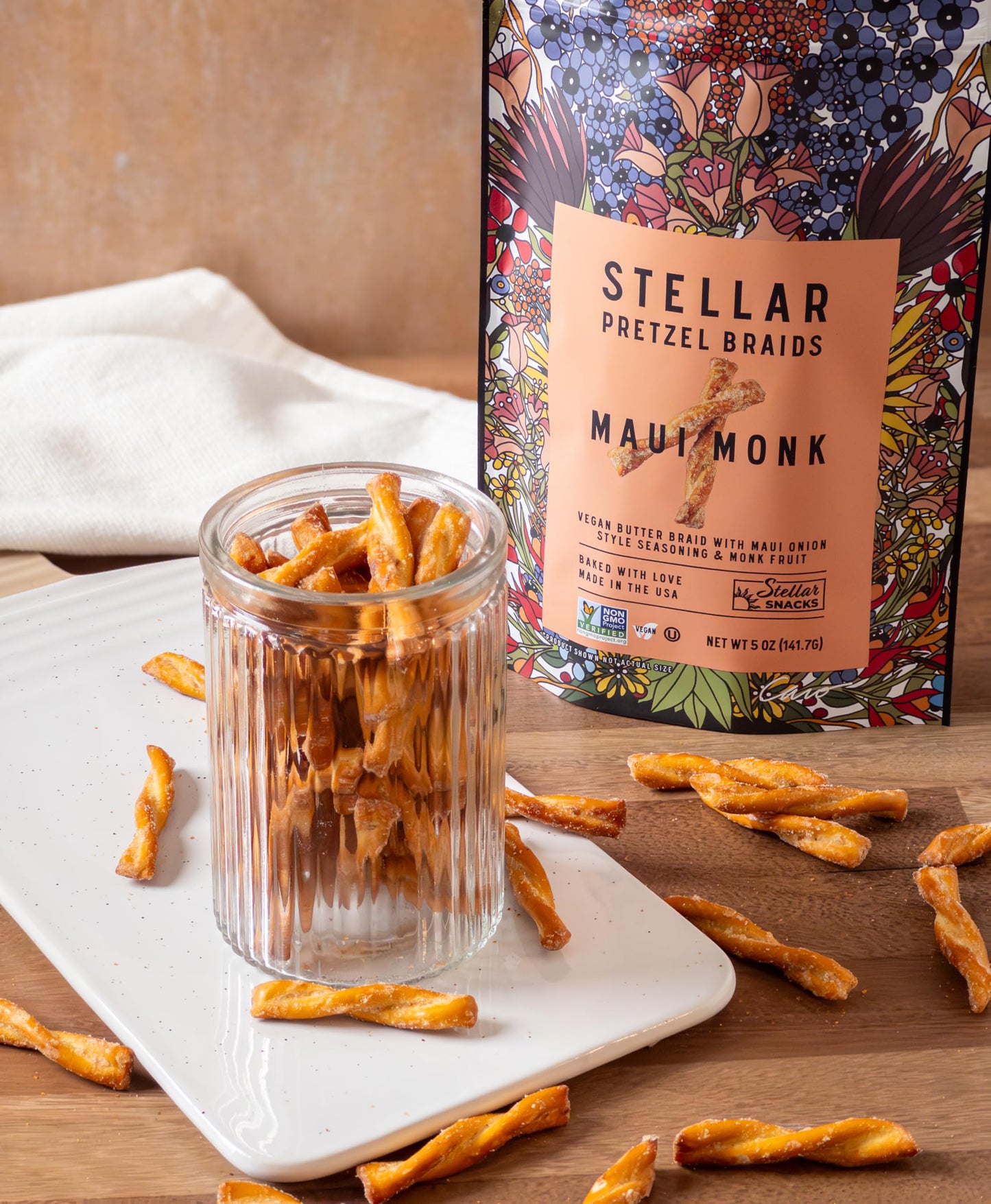 Stellar Snacks Pretzel Braids, Maui Monk Sweet Onion, 5 Oz (Pack of 6), Gourmet Pretzel Sticks, Vegan, Kosher, Non GMO, Peanut F
