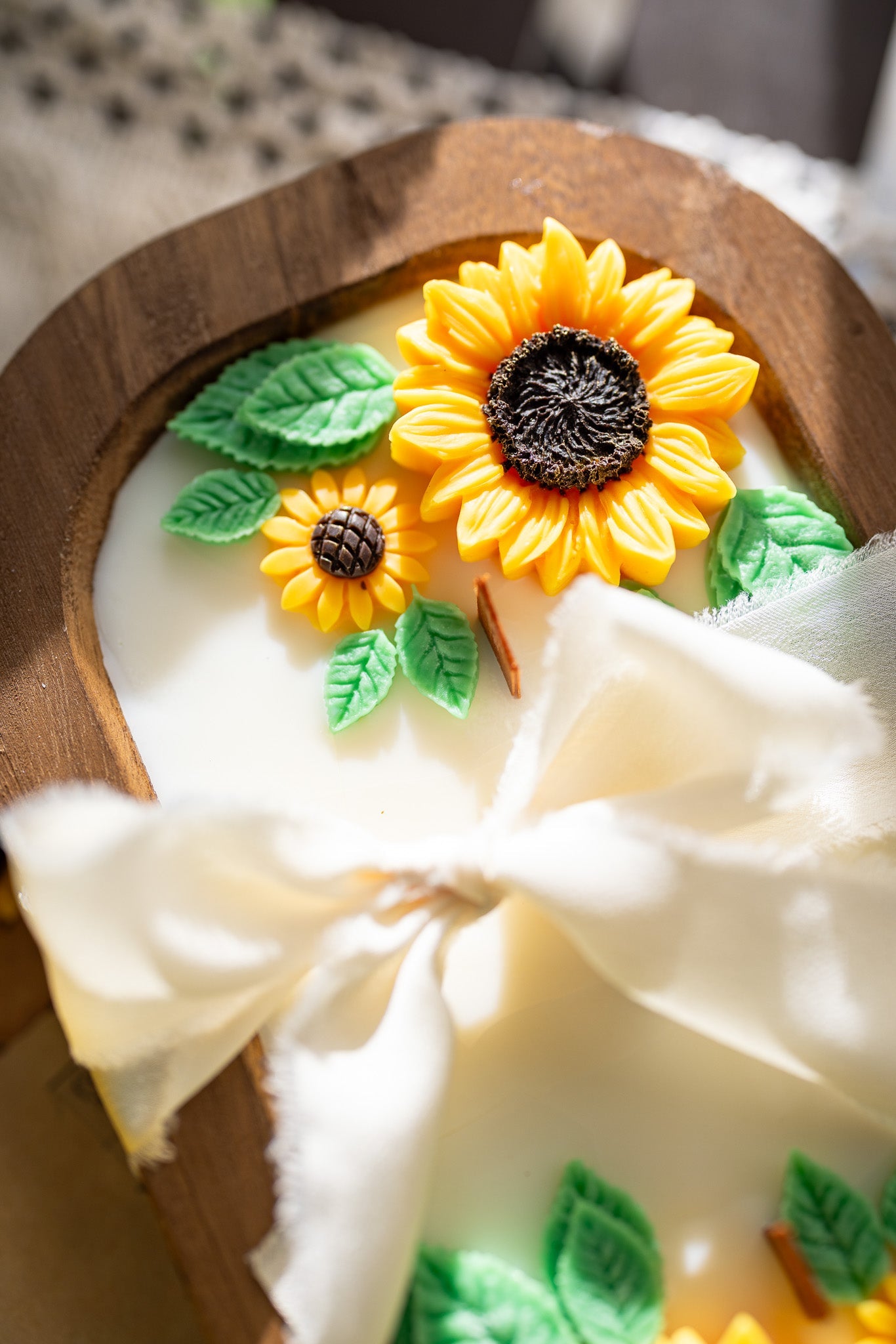 Wooden Sunflower Candle – Handcrafted Floral Soy Wax Candle – Rustic Home Decor Gift