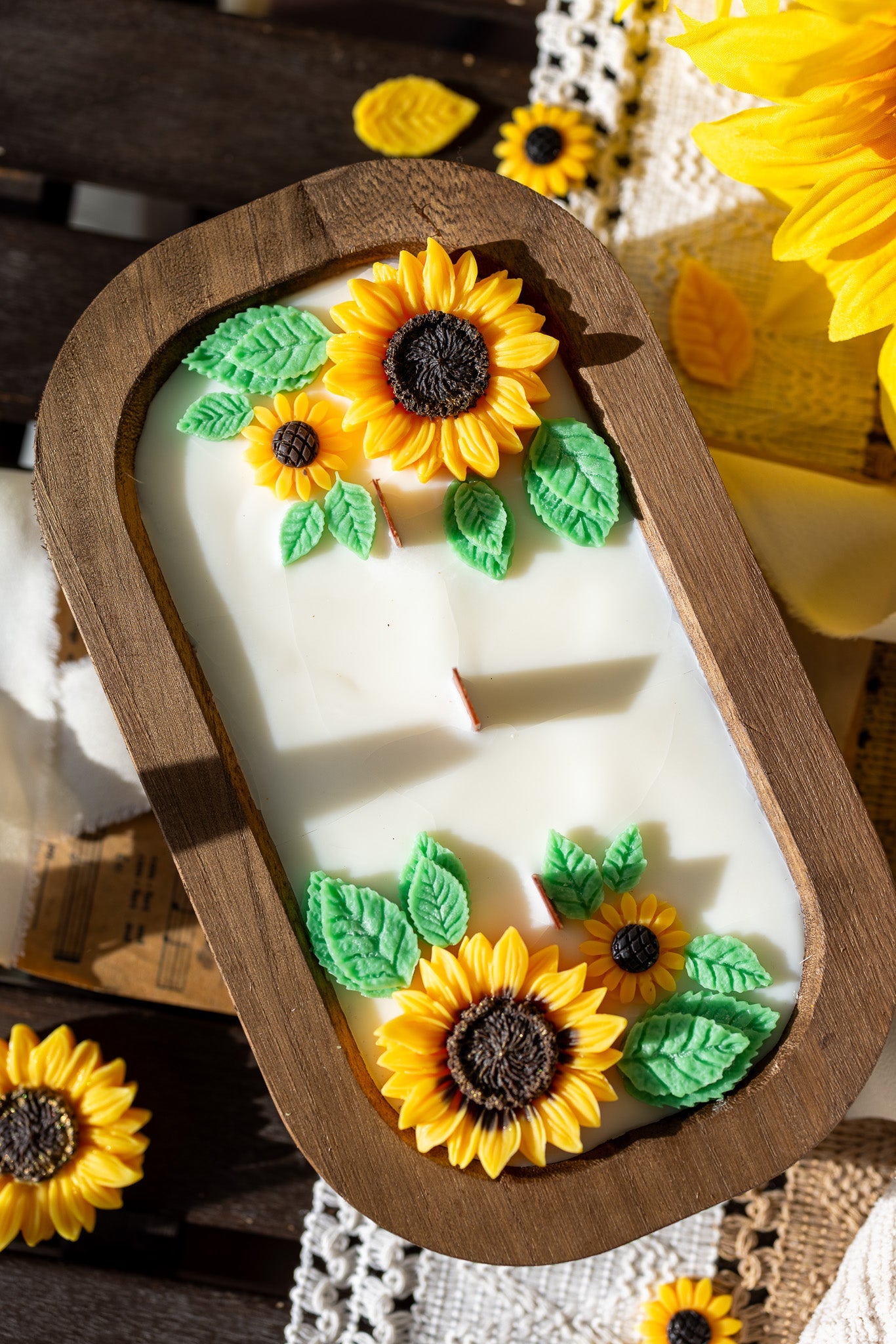 Wooden Sunflower Candle – Handcrafted Floral Soy Wax Candle – Rustic Home Decor Gift