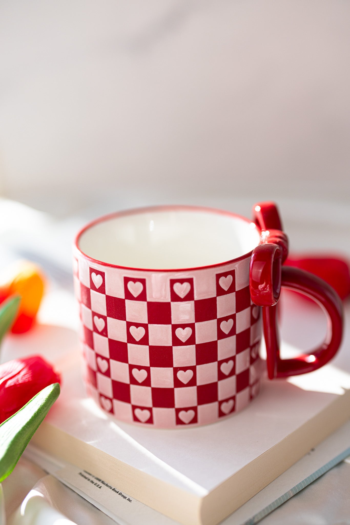 Bowknot Heart Ceramic Mug with Dots Pattern – Romantic Coffee & Tea Cup for Gifts