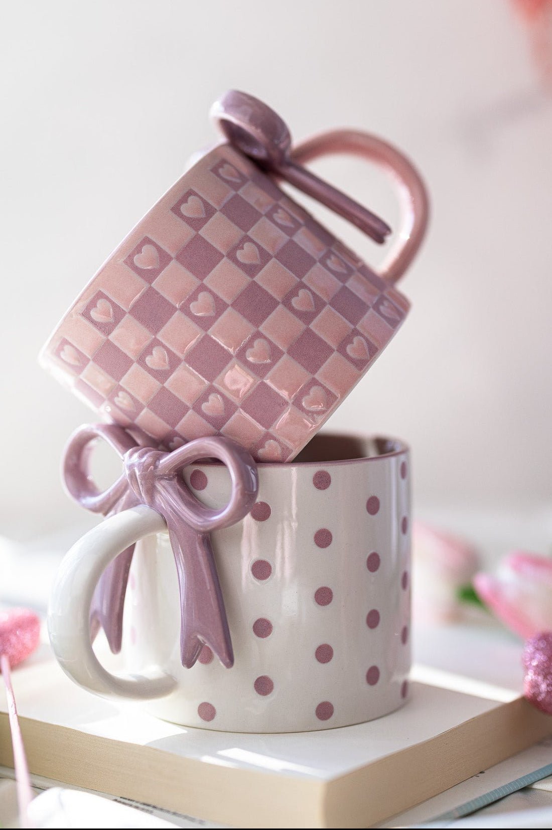 Bowknot Heart Ceramic Mug with Dots Pattern – Romantic Coffee & Tea Cup for Gifts