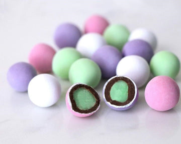 ANDY ANAND CHOCOLATIER Gluten Free Holland Mints - Finest Dark Belgian Chocolate Infused with Pure Peppermint Oil Unique Flavor With Dutch Goodness, Best Gourmet Perfect as a Luxurious Gift Box (1lb)