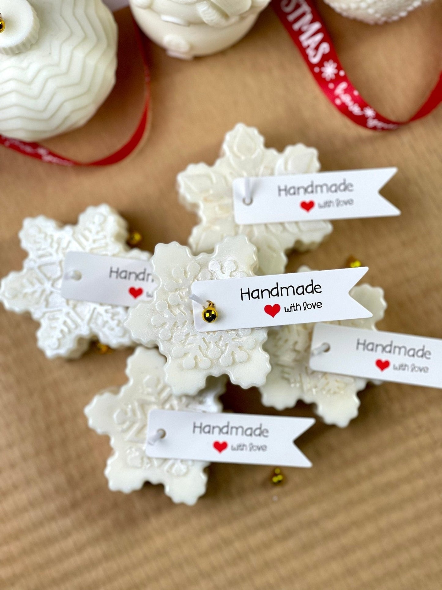 Snowflake Candle – Handmade Winter Holiday & Christmas Soy Candle for Home Decor & Gifts