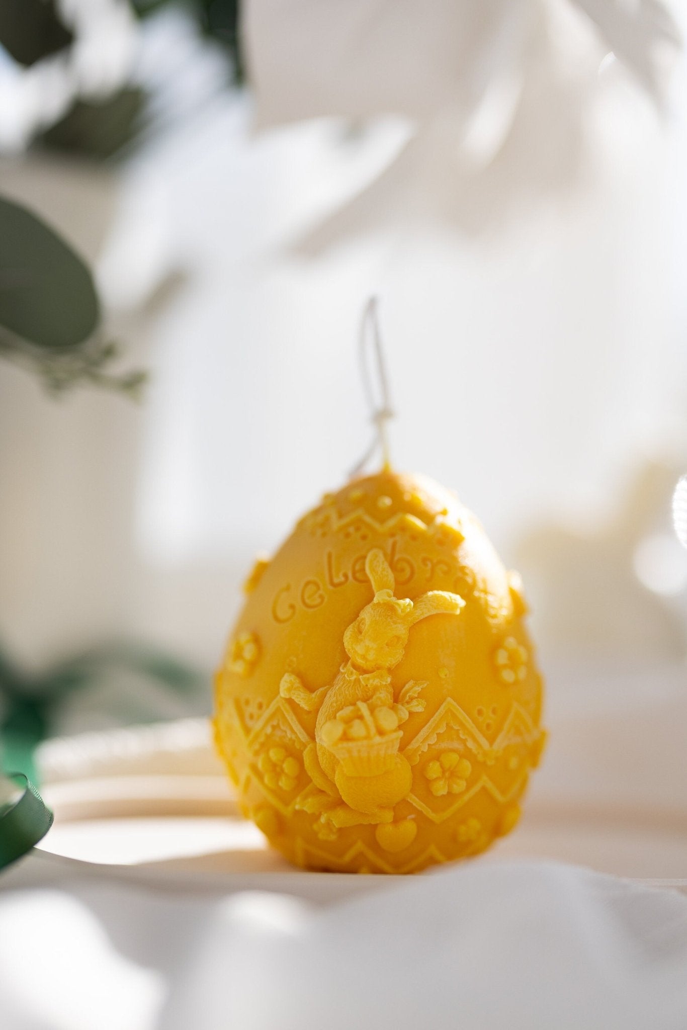 Easter Egg Soy Wax Candle – Decorative Spring Candle – Handmade Holiday Decor