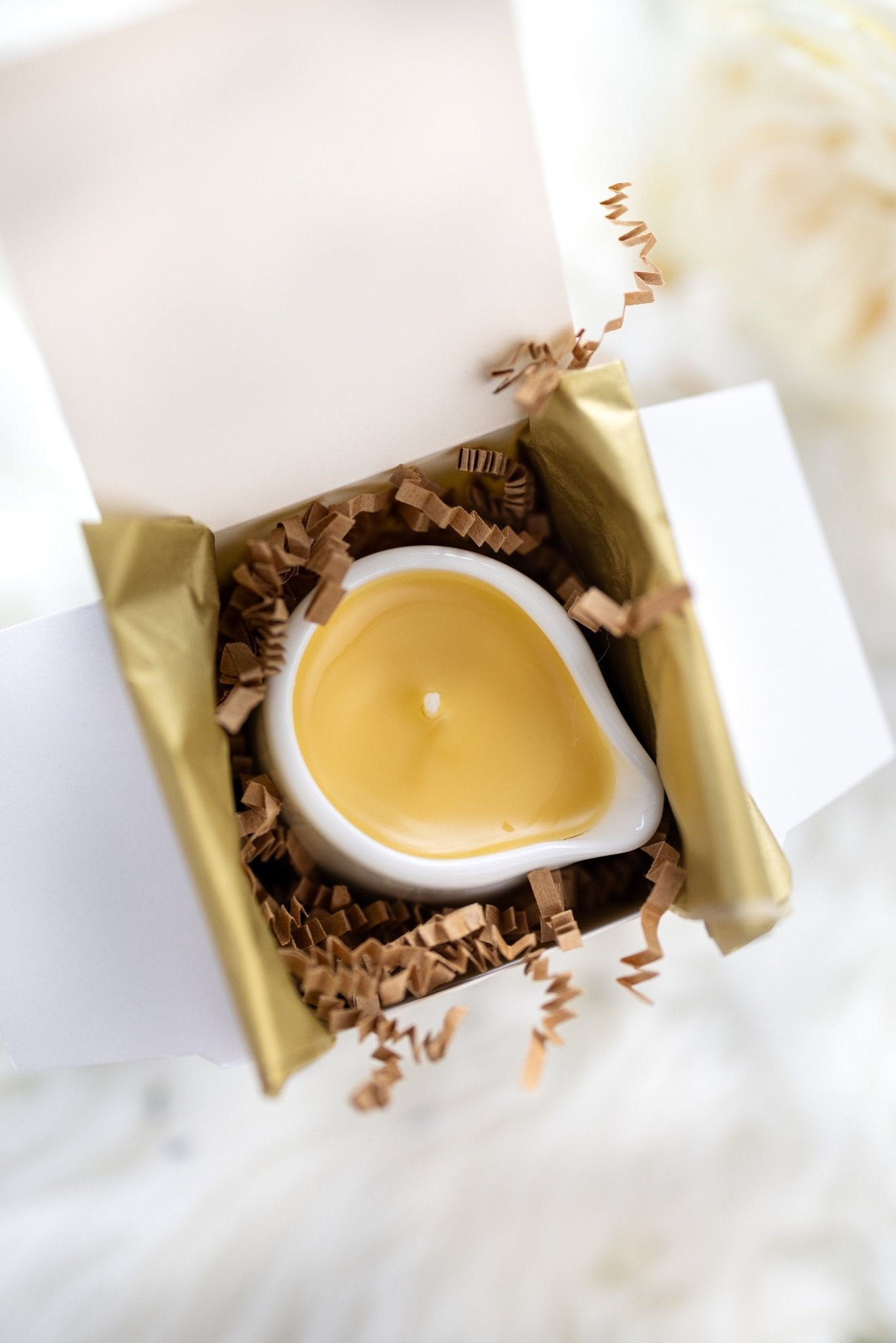 Organic Soy Wax Massage Candle with Essential Oils - Relaxation & Aromatherapy
