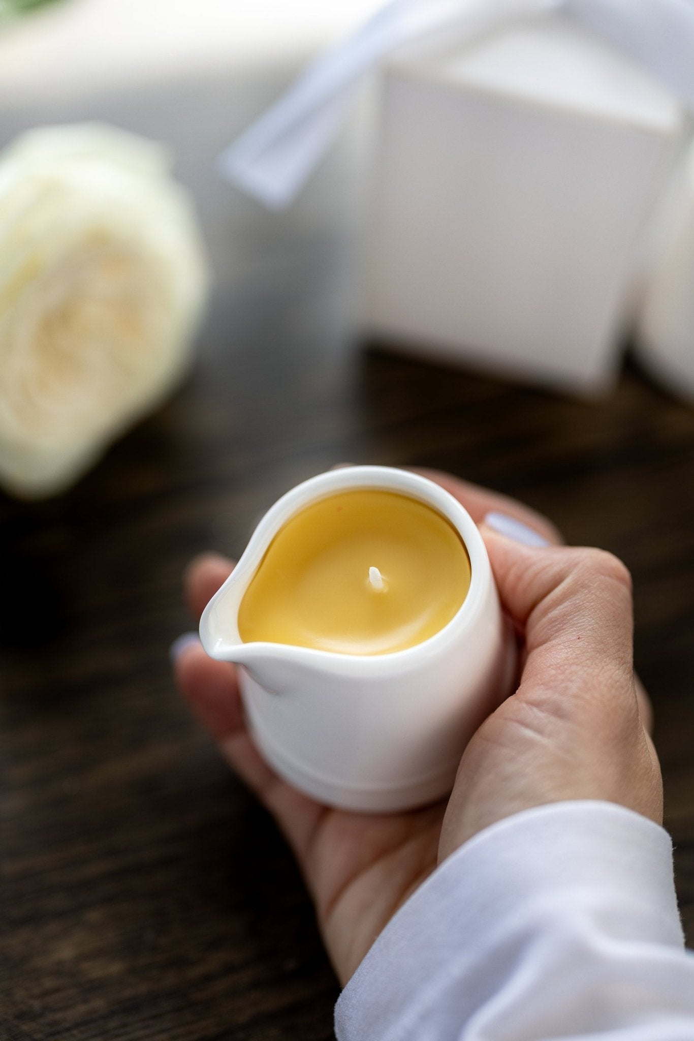 Organic Soy Wax Massage Candle with Essential Oils - Relaxation & Aromatherapy